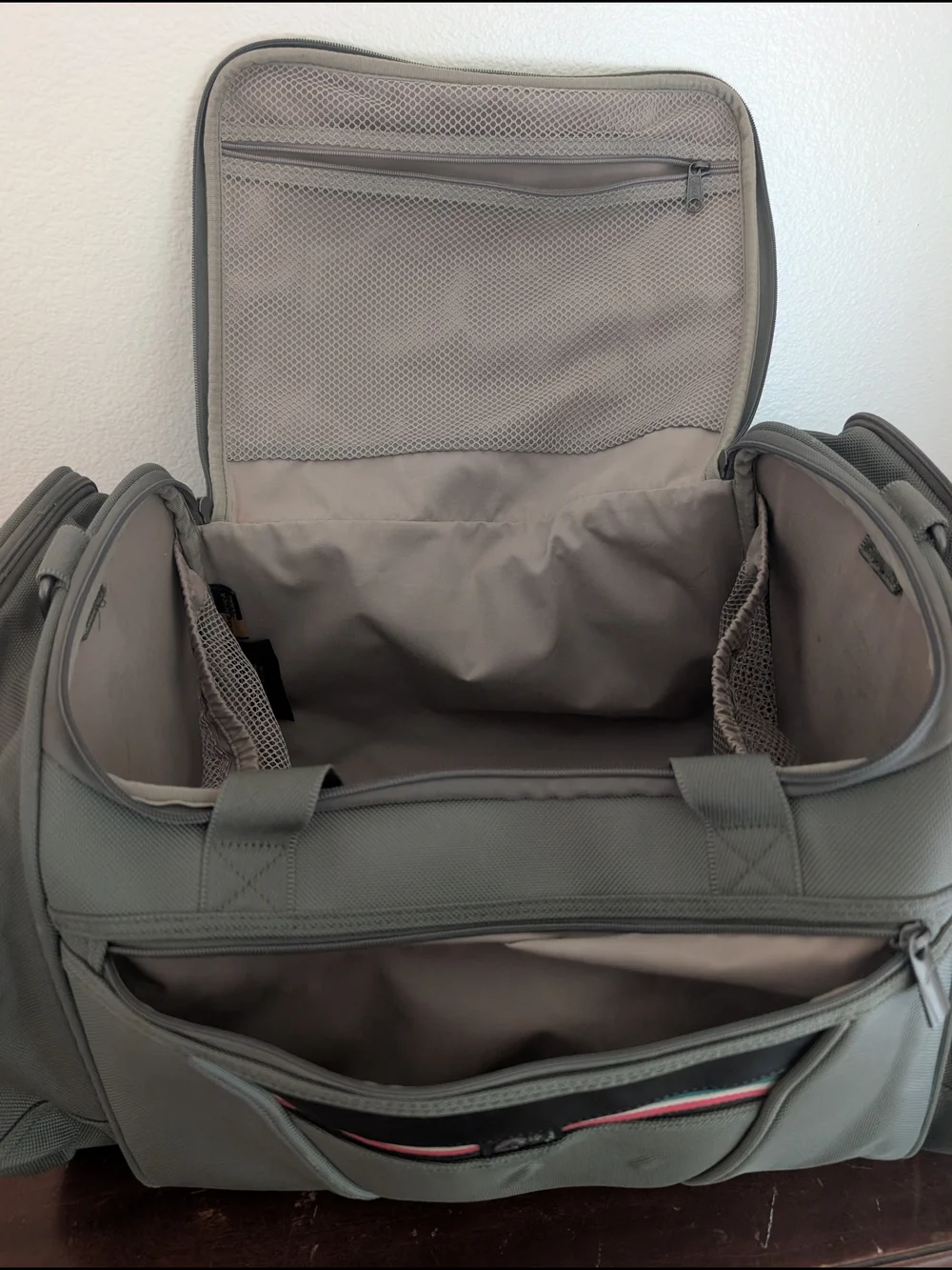 Vintage Lark Ballistic Nylon Duffle Bag Olive Green Red Stripe Weekender Luggage